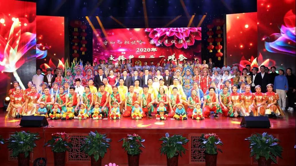 一定发运业选送节目川剧《变脸》回声热烈