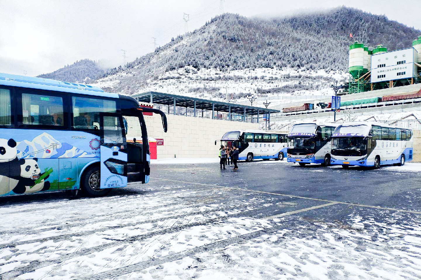 战风雪，，，，，，保流通，，，，，，九旅悦行在行动